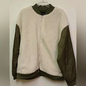 Original Use XXL Fux Fur White/Olive Green Full Zip Jacket Used Large